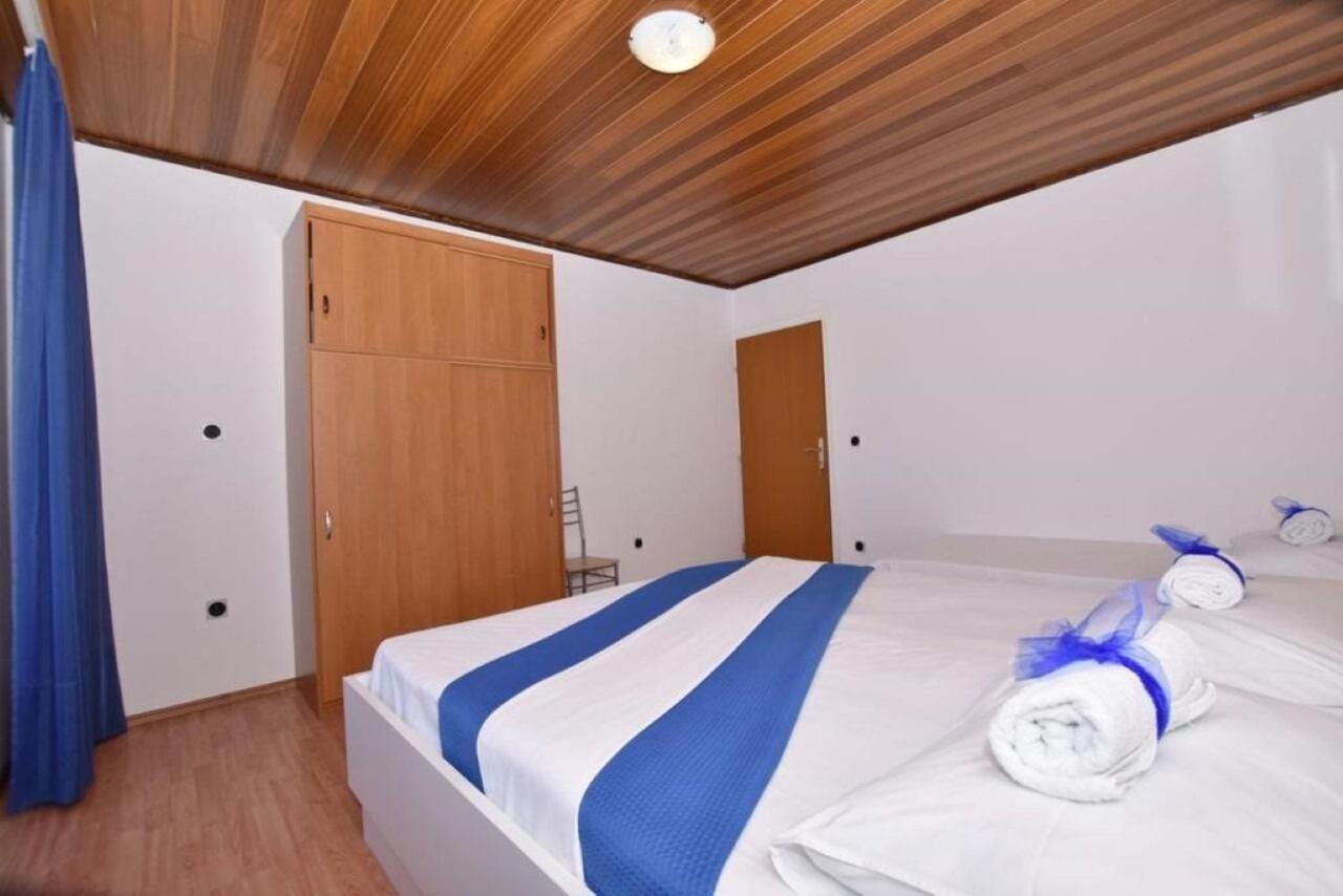 Apartment Rene Omis Luaran gambar