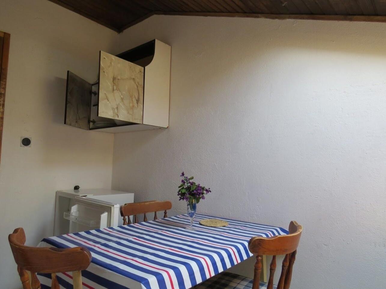 Apartment Rene Omis Luaran gambar