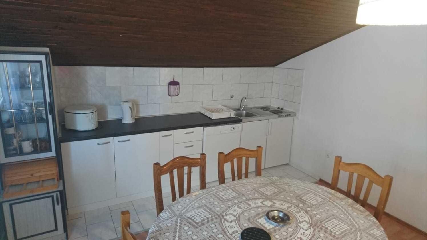 Apartment Rene Omis Luaran gambar